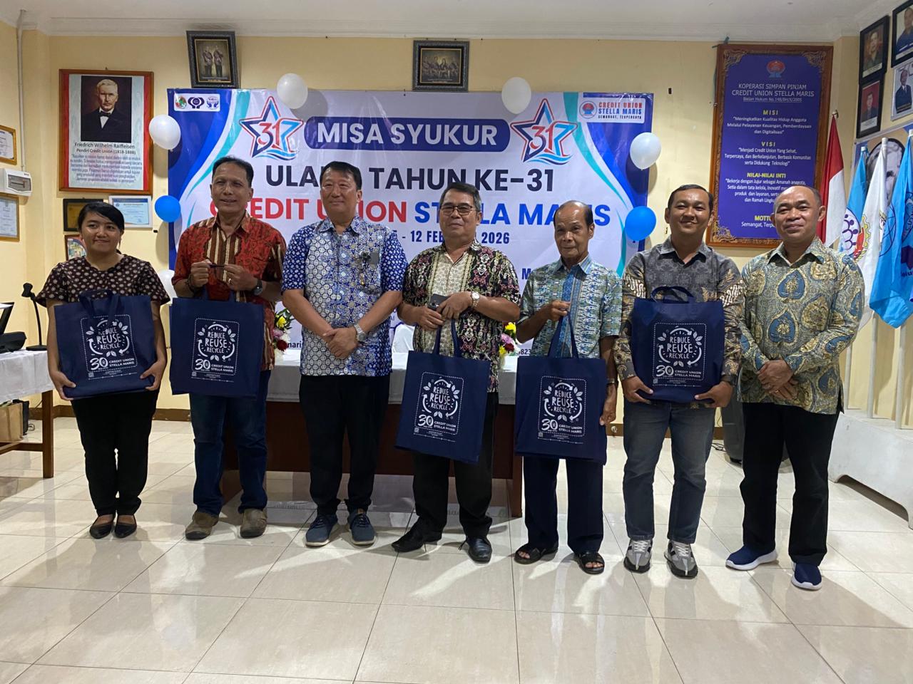 TIGA DEKADE MELAYANI DENGAN HATI: SYUKUR 31 TAHUN CU STELLA MARIS